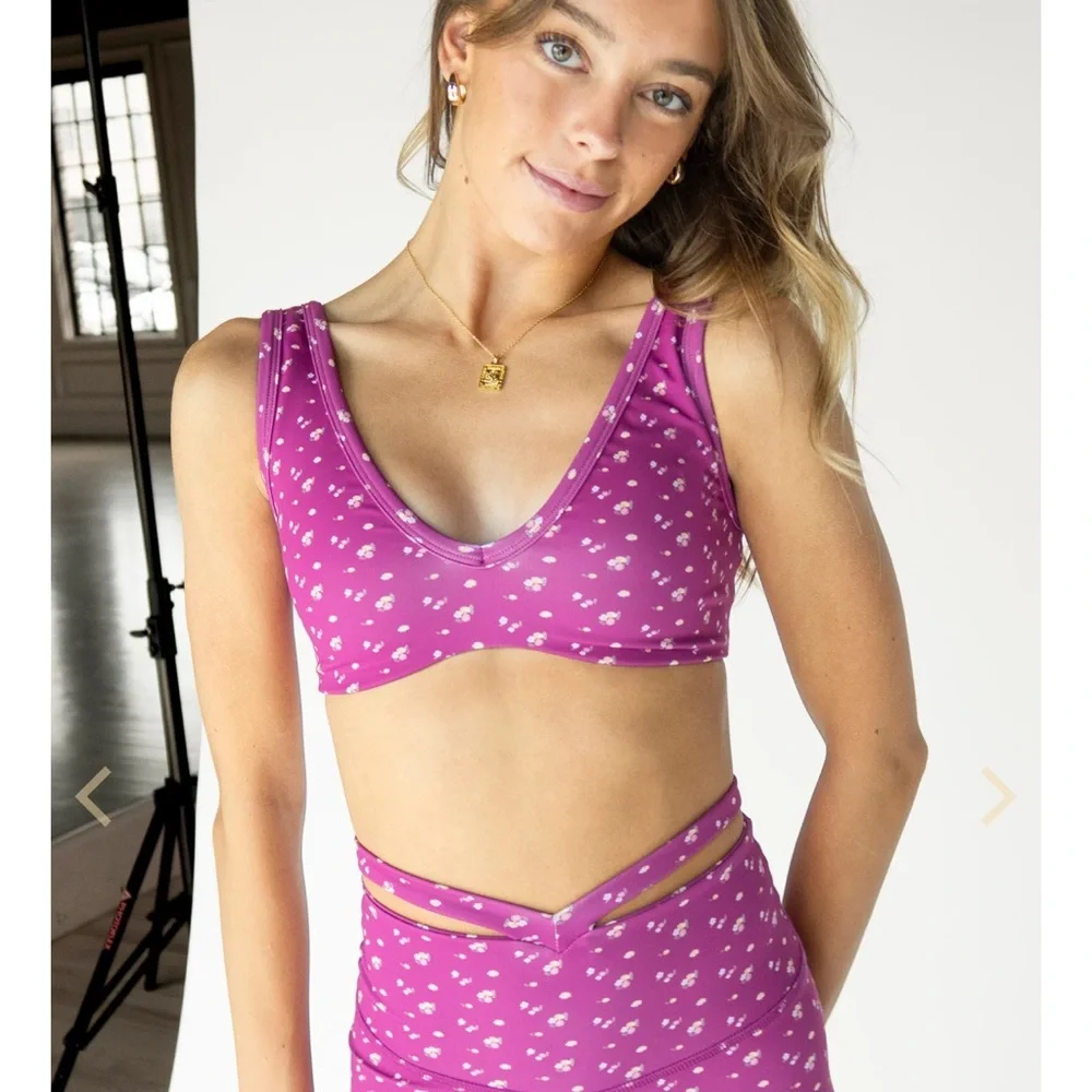 Dance two piece set by FIVE the LABEL. New with tags never worn! Teen size M - Picture 2 of 3